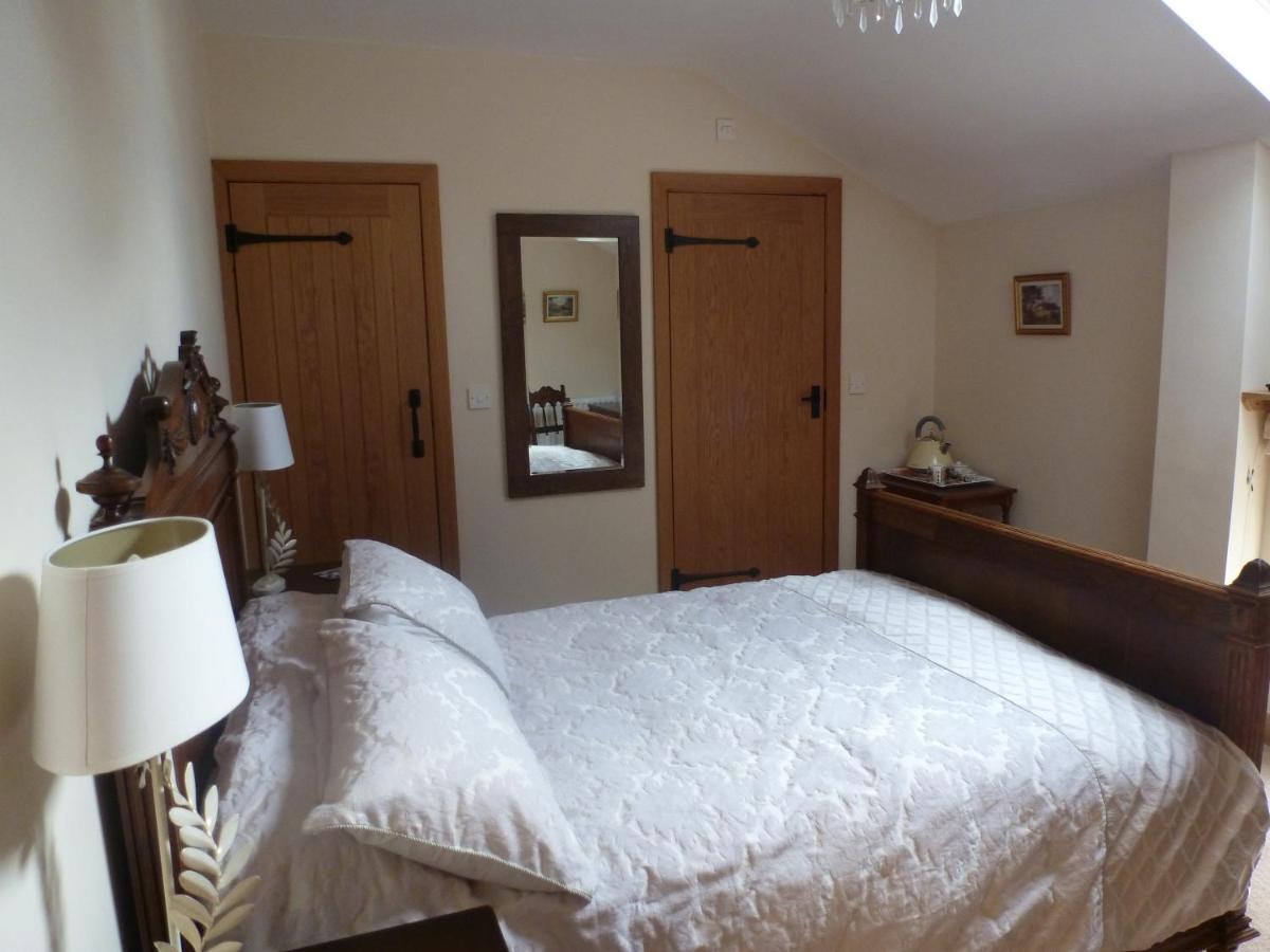 Mile House Barn Bed & Breakfast ナントウィッチ エクステリア 写真